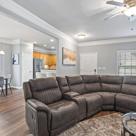 애틀랜타 Calming Grey Townhouse With Jacuzzi Bathtub 빌라 외부 사진